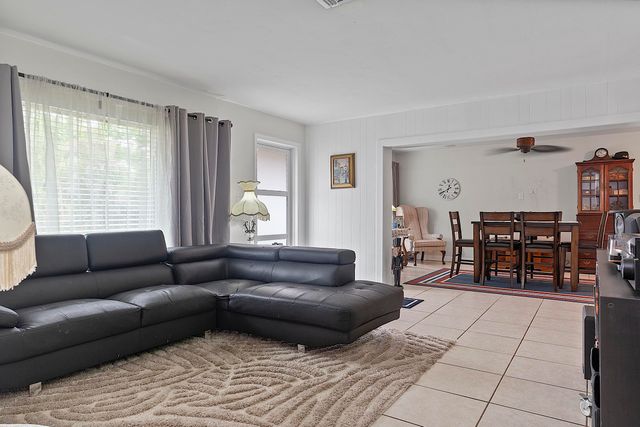 830 SW 1st Avenue, Pompano Beach, FL 33060