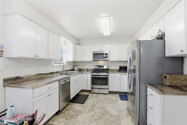 6144 E 21st Avenue, Anchorage, AK 99504