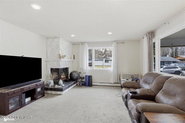6144 E 21st Avenue, Anchorage, AK 99504