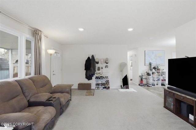 6144 E 21st Avenue, Anchorage, AK 99504