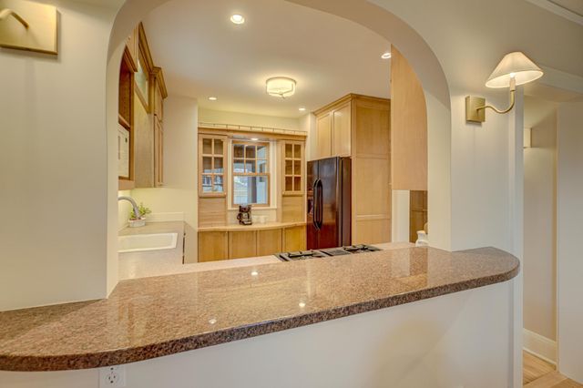 400 Macalester Street, Saint Paul, MN 55105