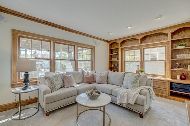 400 Macalester Street, Saint Paul, MN 55105
