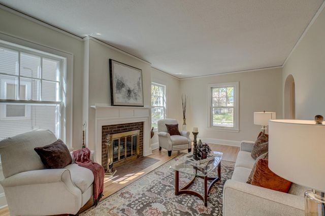 400 Macalester Street, Saint Paul, MN 55105