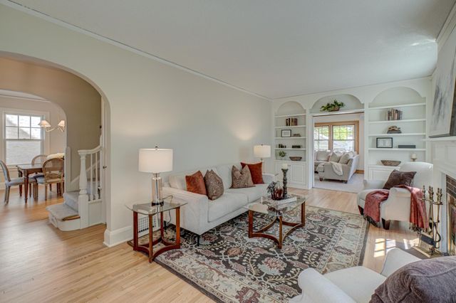 400 Macalester Street, Saint Paul, MN 55105