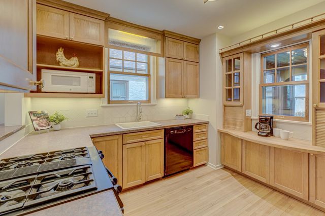 400 Macalester Street, Saint Paul, MN 55105