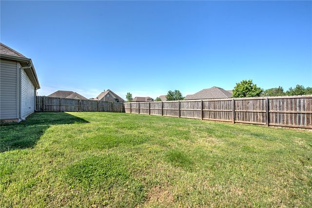 507 W Stoney Point Road, Rogers, AR 72758
