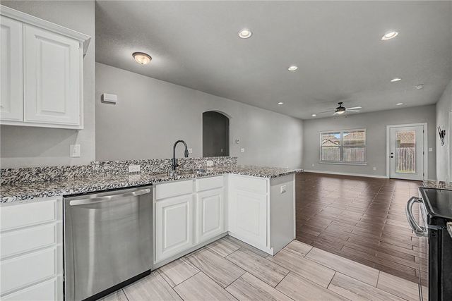 507 W Stoney Point Road, Rogers, AR 72758