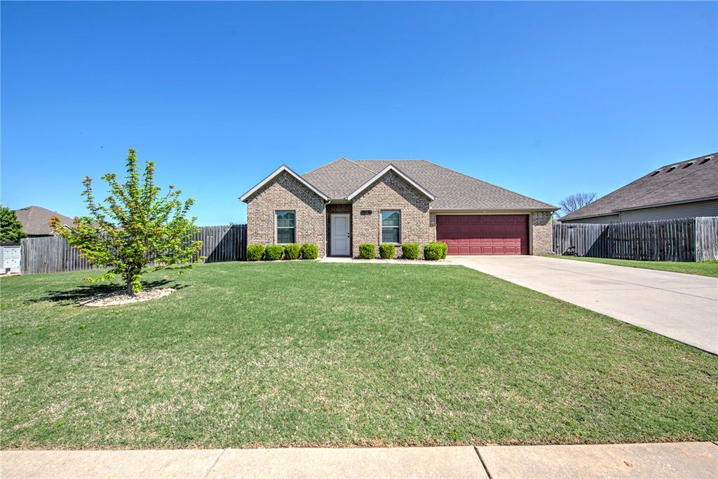 507 W Stoney Point Road, Rogers, AR 72758