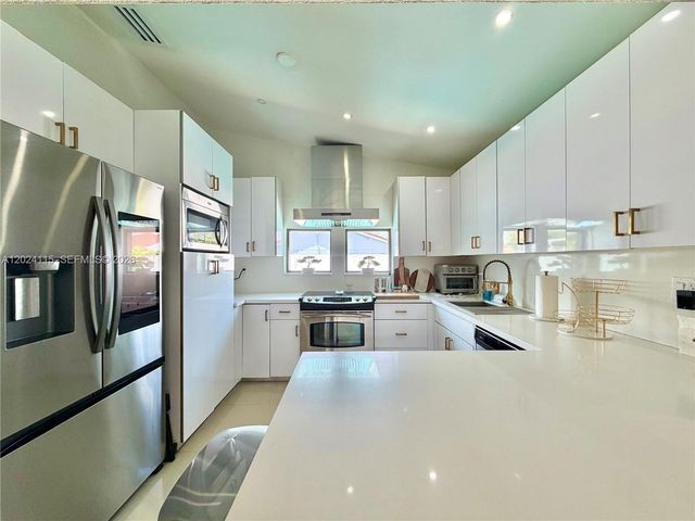 12701 NW 9th St, Miami, FL 33182