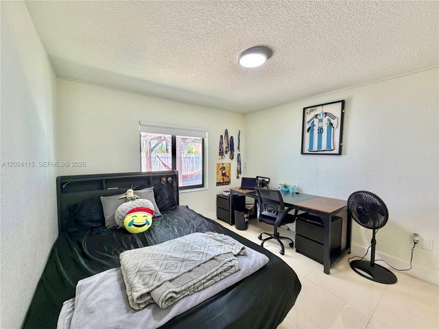 12701 NW 9th St, Miami, FL 33182