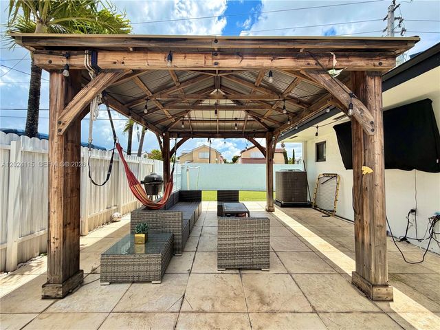 12701 NW 9th St, Miami, FL 33182