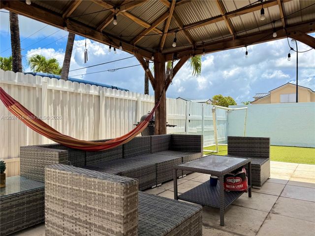 12701 NW 9th St, Miami, FL 33182