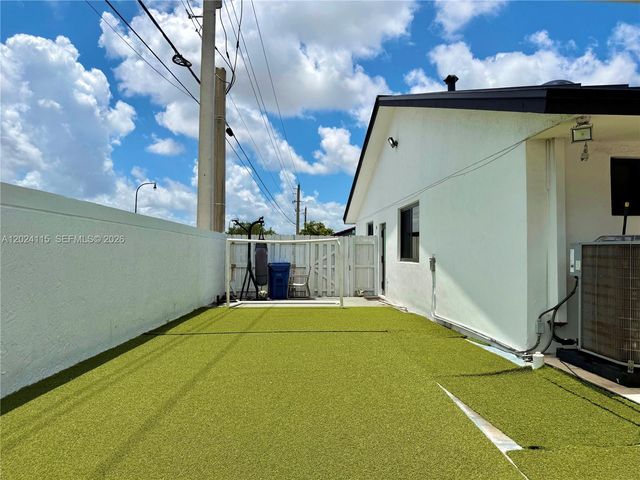 12701 NW 9th St, Miami, FL 33182