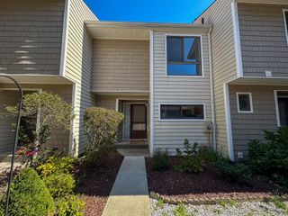 52 Currier Way 52, Cheshire, CT 06410