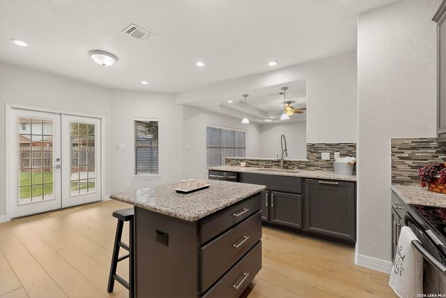 10322 Alsfeld Rnch, Helotes, TX 78023