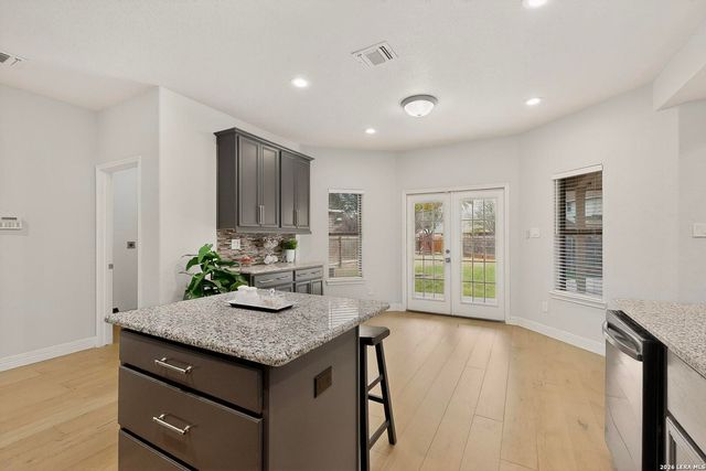 10322 Alsfeld Rnch, Helotes, TX 78023