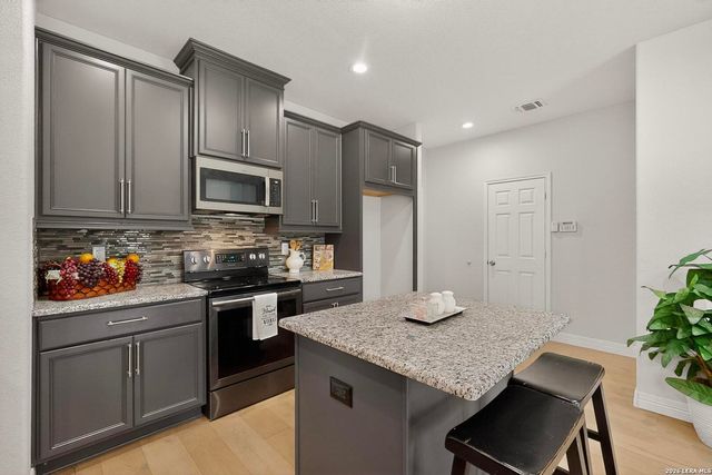 10322 Alsfeld Rnch, Helotes, TX 78023