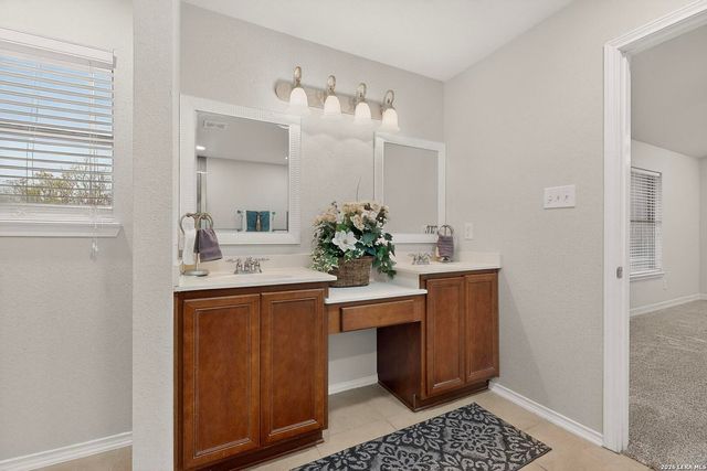 10322 Alsfeld Rnch, Helotes, TX 78023