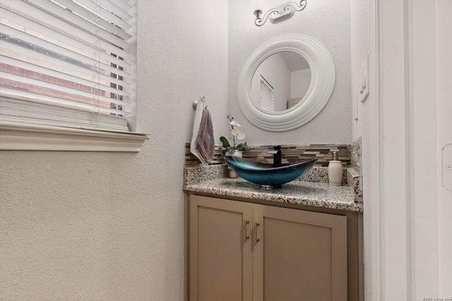 10322 Alsfeld Rnch, Helotes, TX 78023