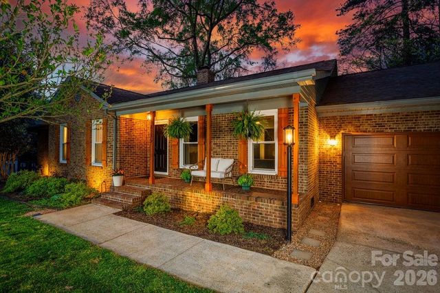 8215 Chandos Place, Huntersville, NC 28078