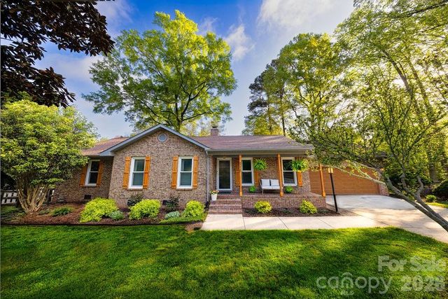 8215 Chandos Place, Huntersville, NC 28078