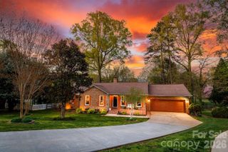 8215 Chandos Place, Huntersville, NC 28078
