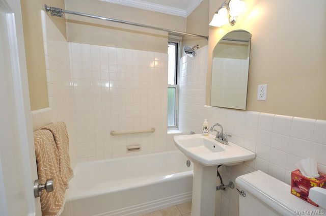 6 Midland Gardens 3D, Bronxville, NY 10708