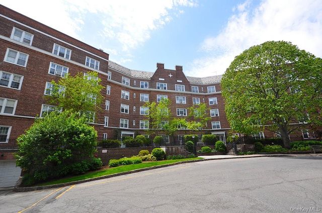 6 Midland Gardens 3D, Bronxville, NY 10708