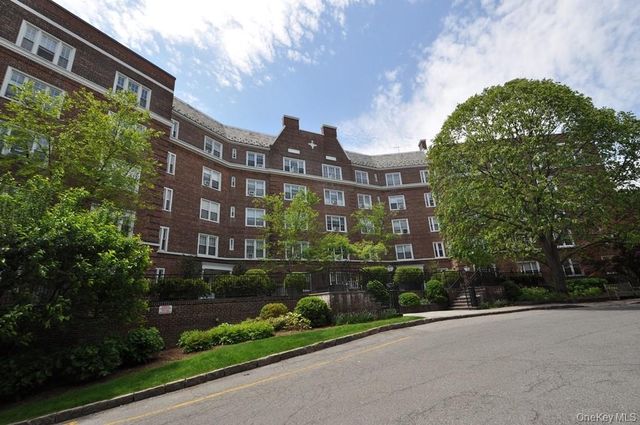 6 Midland Gardens 3D, Bronxville, NY 10708