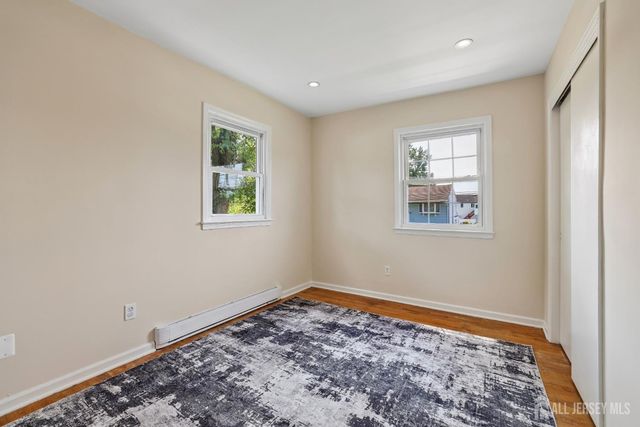 18 Carlton Avenue, Monroe, NJ 08331