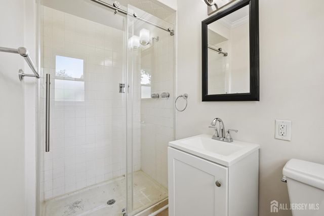 18 Carlton Avenue, Monroe, NJ 08331