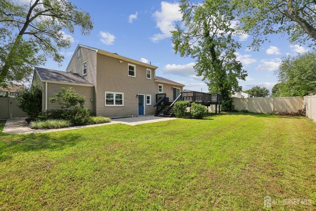 18 Carlton Avenue, Monroe, NJ 08331
