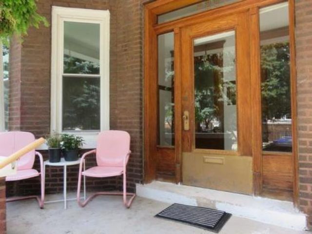 2257 N Springfield Avenue 1F, Chicago, IL 60647