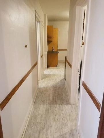 2257 N Springfield Avenue 1F, Chicago, IL 60647