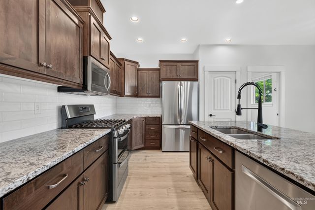 19135 N Glenisla, Boise, ID 83714