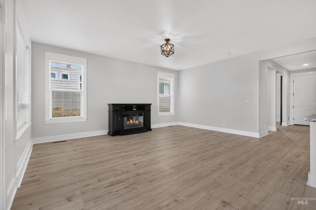 19135 N Glenisla, Boise, ID 83714
