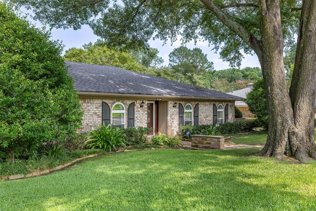 804 Holland Drive, Denison, TX 75020