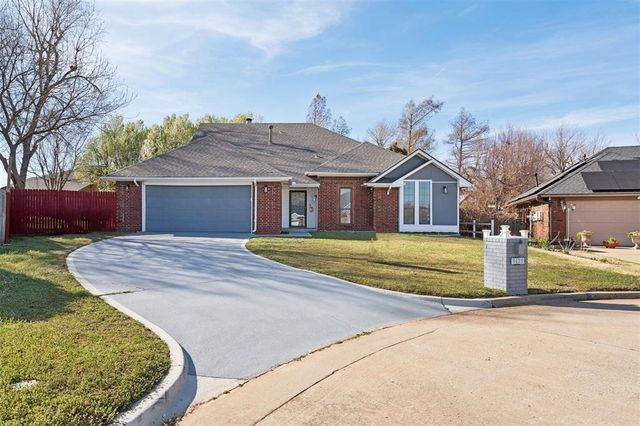 9125 NW 99th Place, Yukon, OK 73099