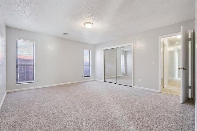 9125 NW 99th Place, Yukon, OK 73099