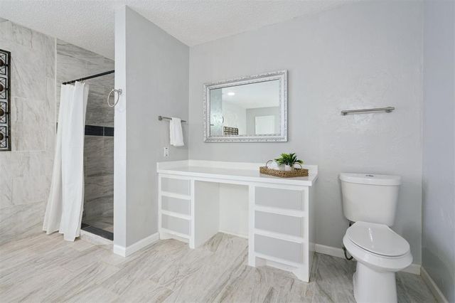 9125 NW 99th Place, Yukon, OK 73099