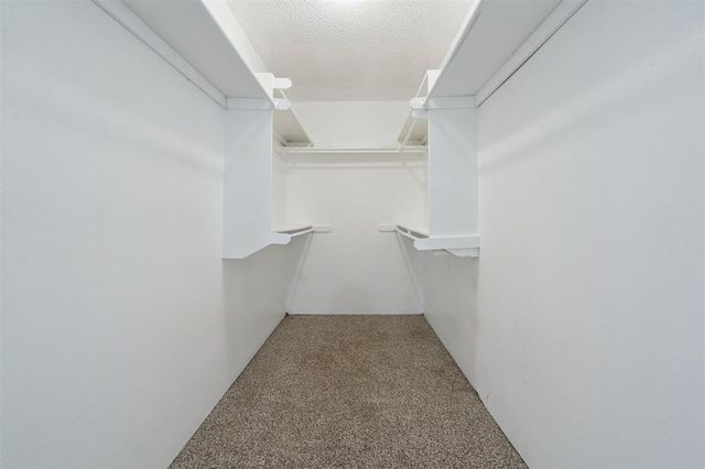 9125 NW 99th Place, Yukon, OK 73099