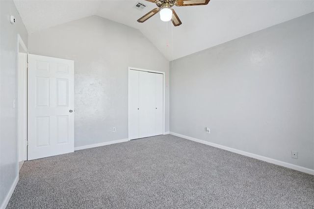 9125 NW 99th Place, Yukon, OK 73099