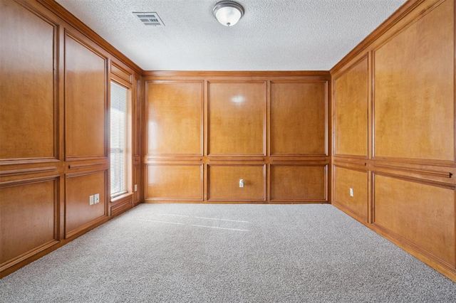 9125 NW 99th Place, Yukon, OK 73099