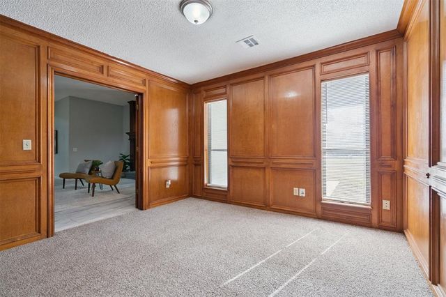 9125 NW 99th Place, Yukon, OK 73099