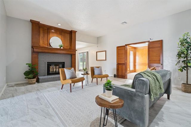 9125 NW 99th Place, Yukon, OK 73099