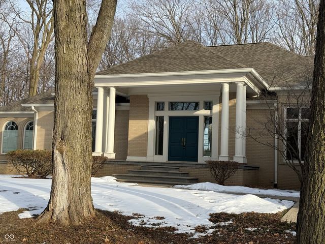 8660 Hunt Club Road, Zionsville, IN 46077