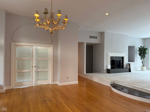 8660 Hunt Club Road, Zionsville, IN 46077