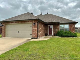 607 Club House Drive, Muskogee, OK 74403
