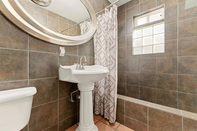 962 Hanover Street, San Diego, CA 92114