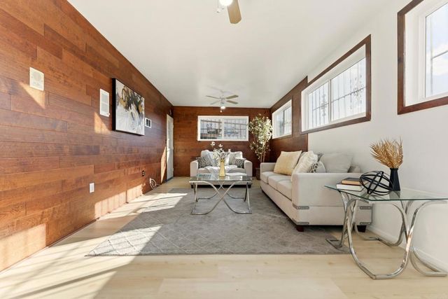 962 Hanover Street, San Diego, CA 92114